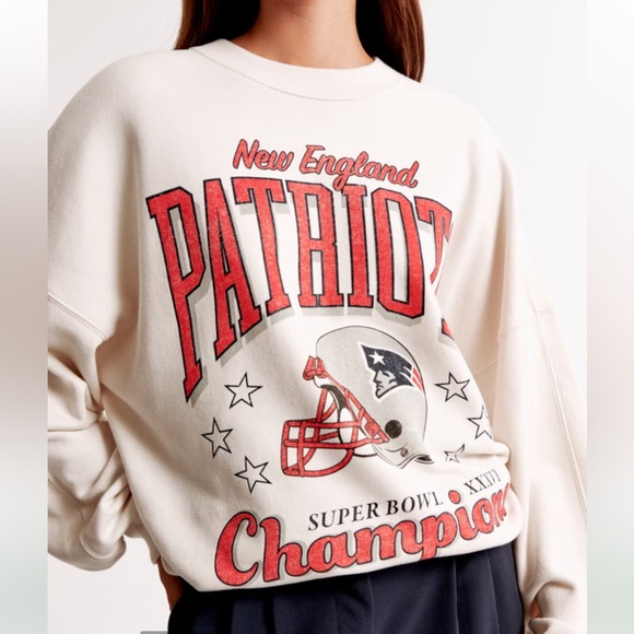 Abercrombie & Fitch New England Patriots Oversized Sunday Crewneck Sweatshirt M - Picture 2 of 9
